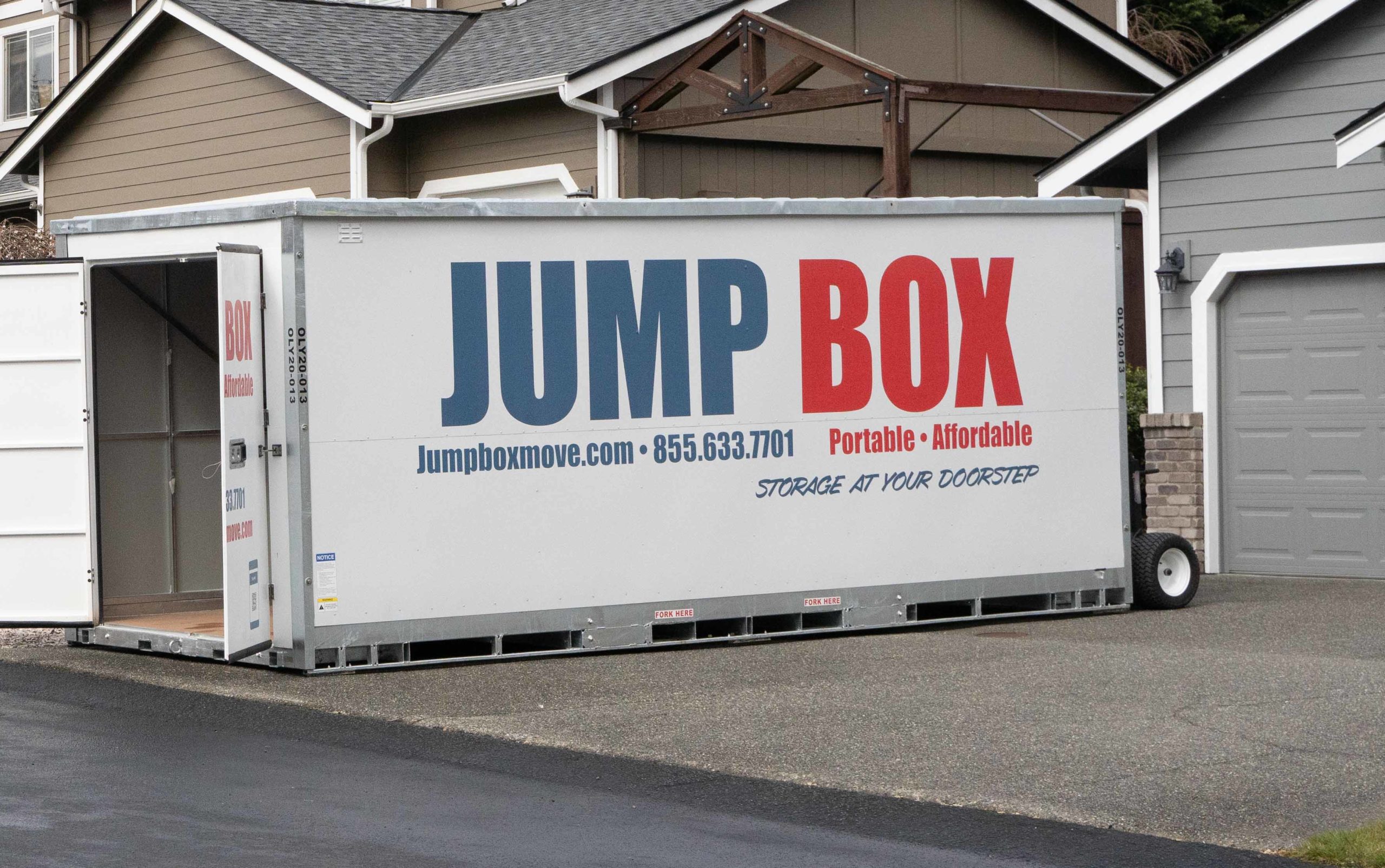 Read more about the article Jump Box is a Great Option for Local Moving- Here’s How to Load a Mobile Container